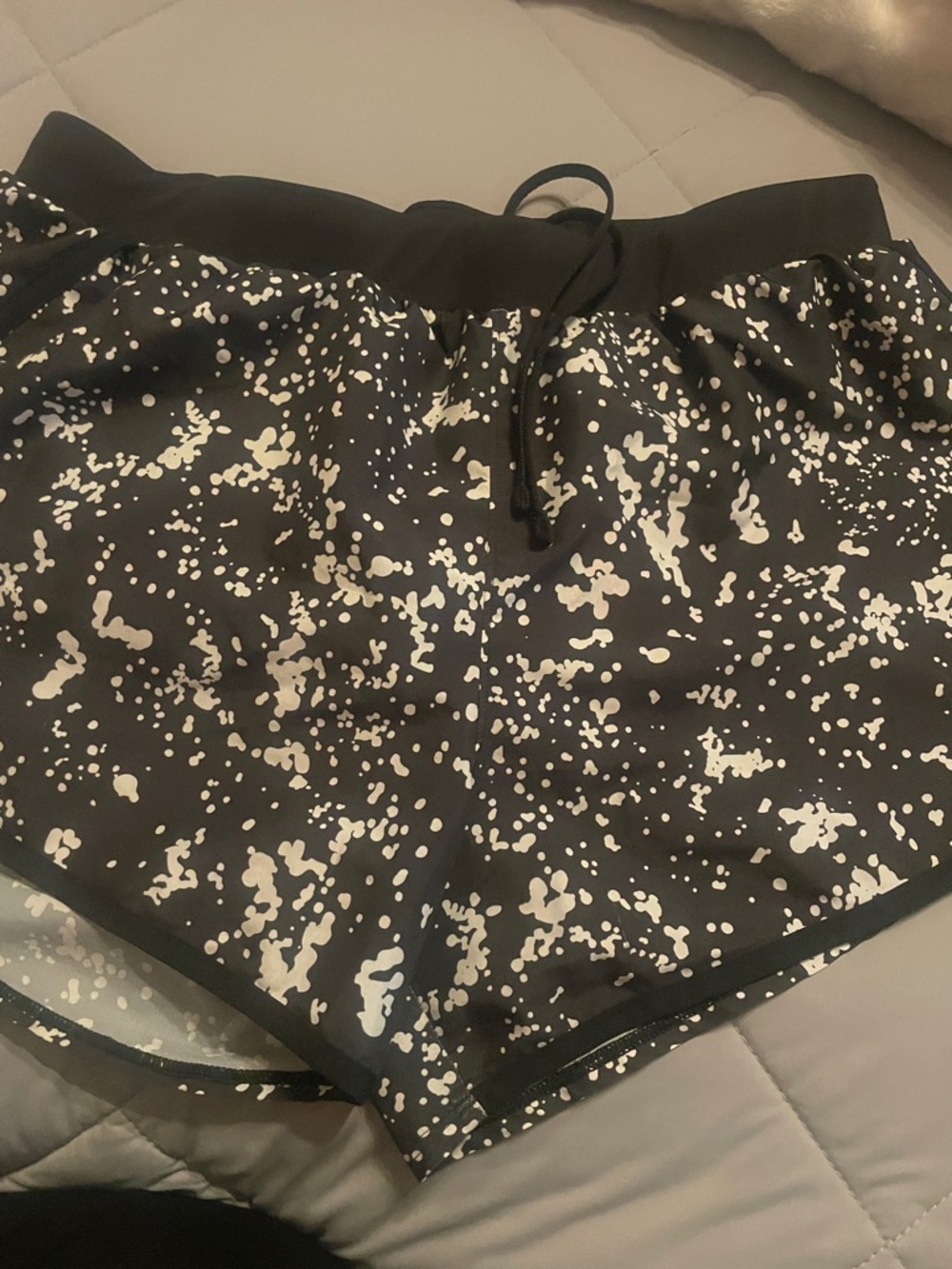 Under Armour Black and White Speckled Running Shorts size medium